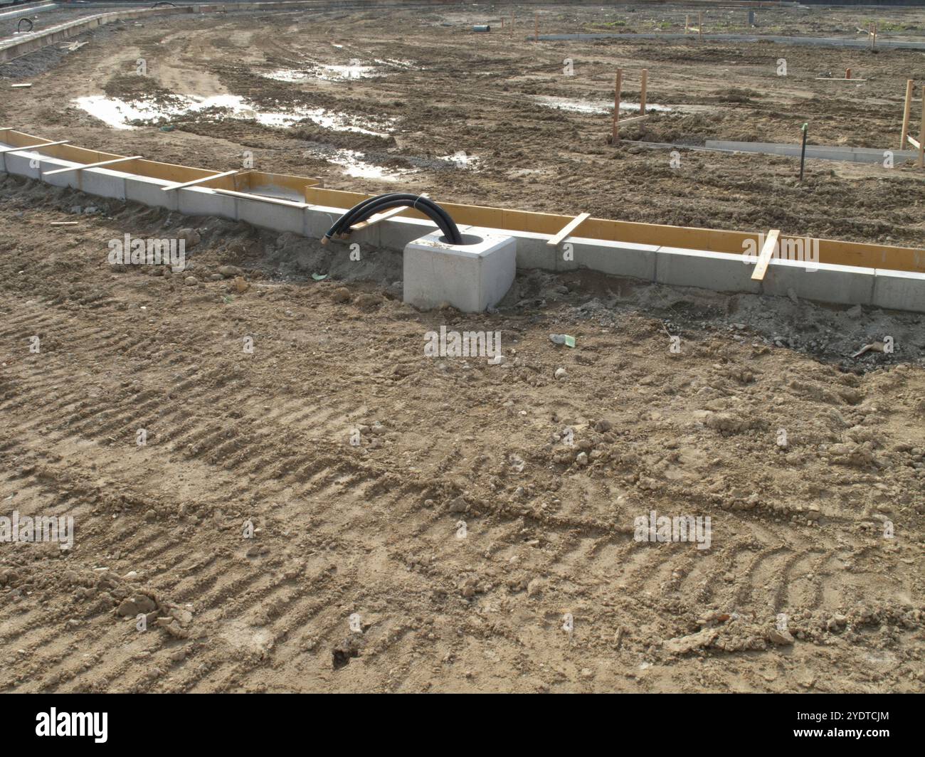 Foundation work hi-res stock photography and images - Alamy
