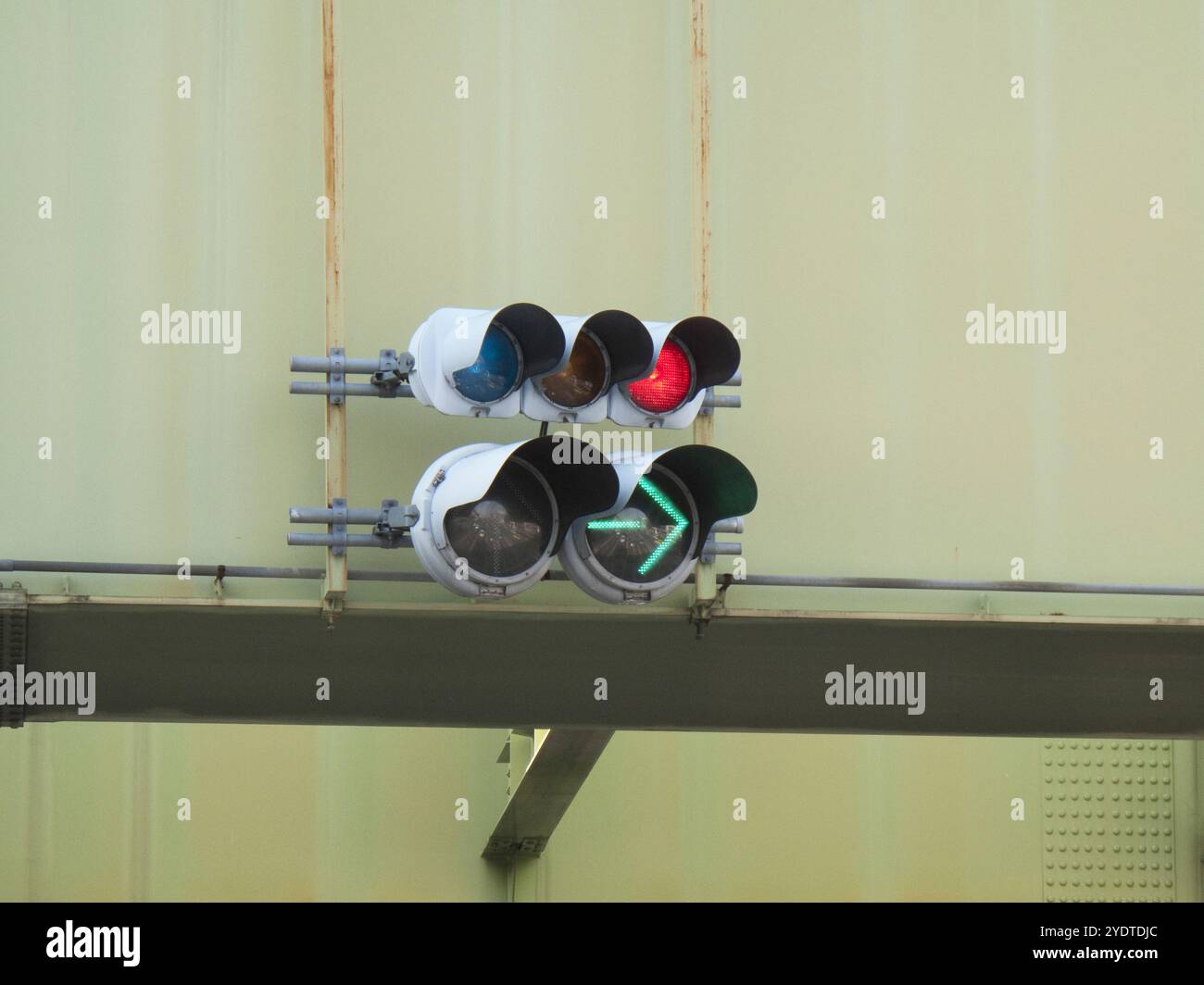 Light bulb traffic light Stock Photo Alamy