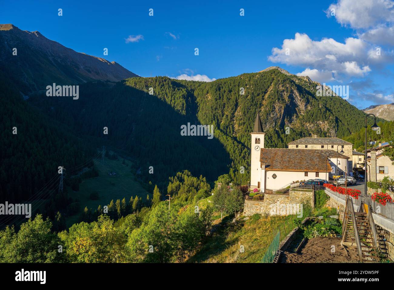 The Village Saint Rhemy En Bosses Hi res Stock Photography And Images 
