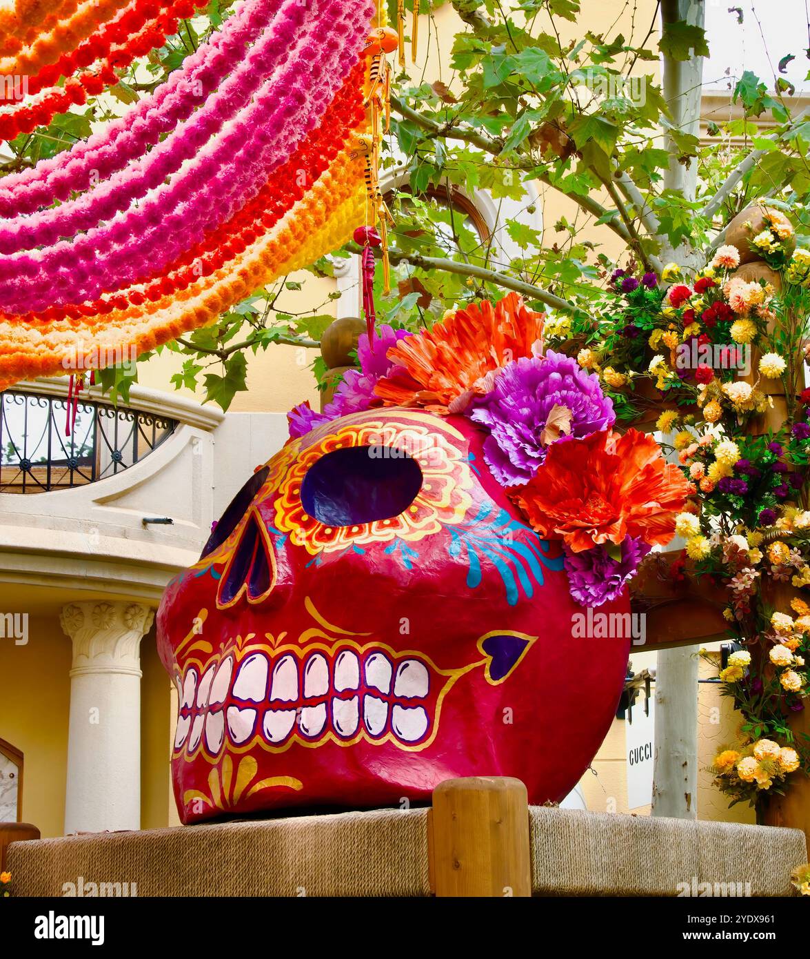 Papier mache hires stock photography and images Alamy