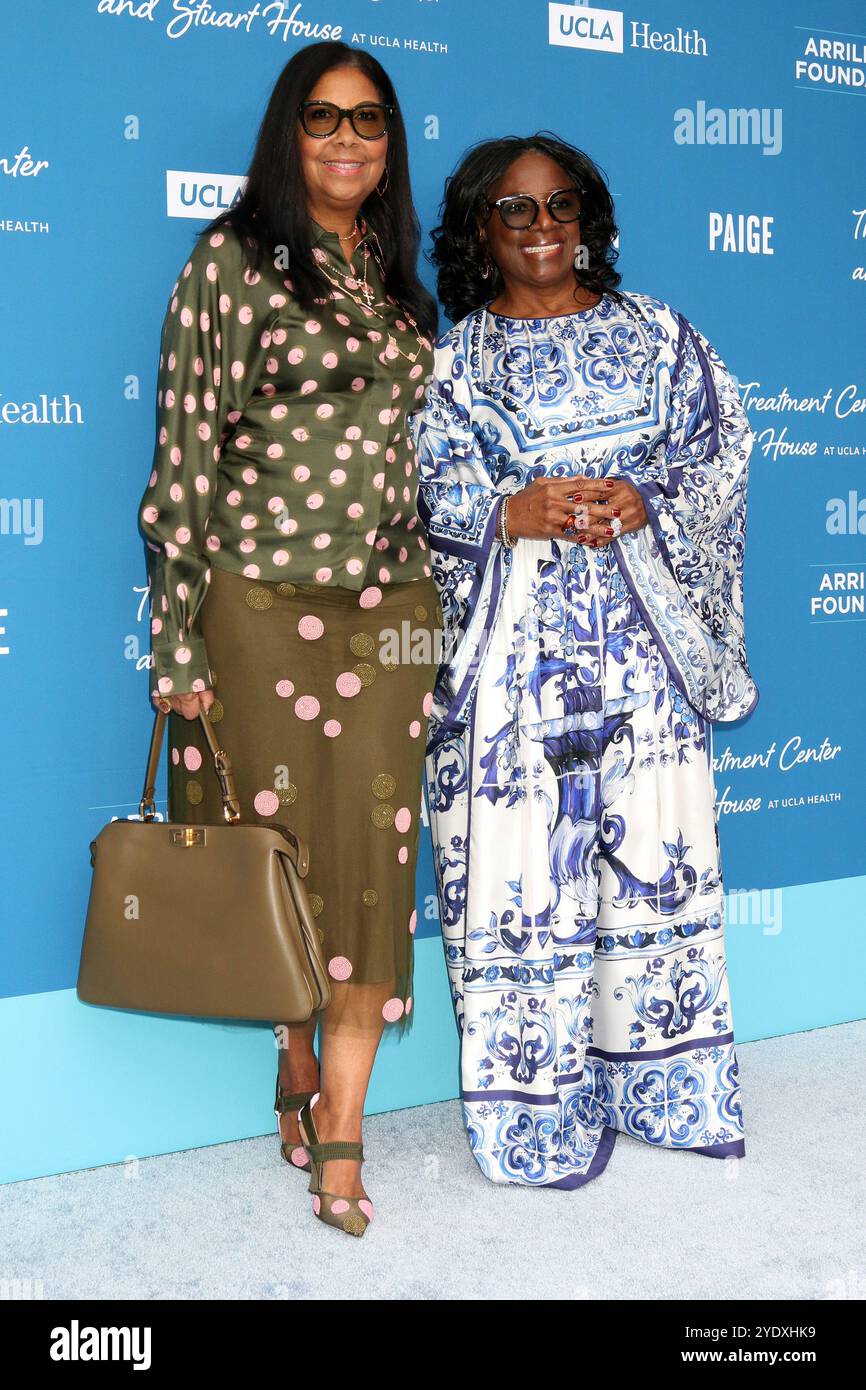LOS ANGELES - OCT 27: Cookie Johnson, LaTanya Richardson Jackson at the ...
