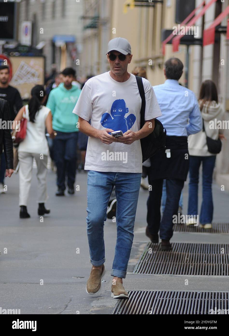 Milan, 28-10-2024 Zinedine Zidane caught walking downtown shopping with his wife Veronique. Stock Photo