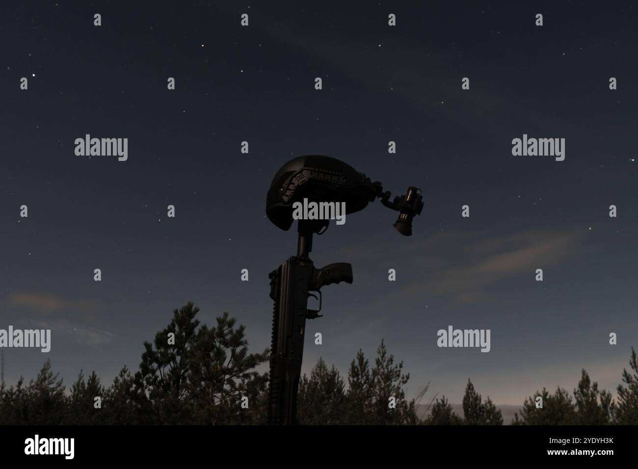 Modern soldier helmet hi-res stock photography and images - Alamy