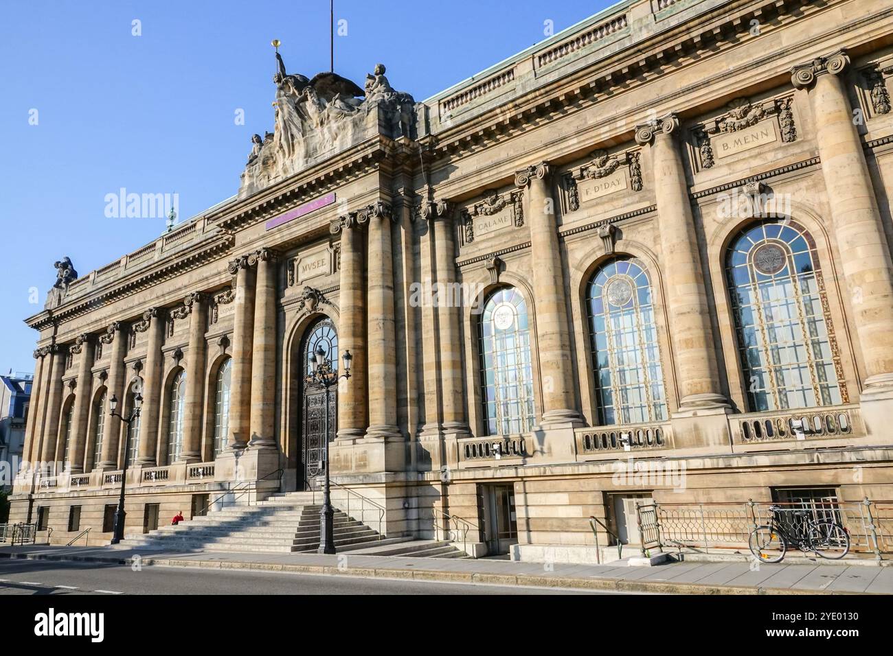 Musee dart et dhistoire de geneve hi-res stock photography and images ...
