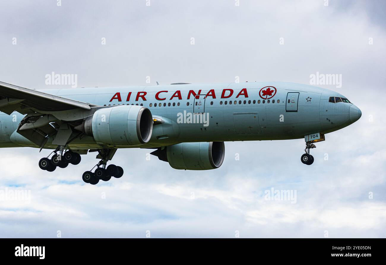 Fivk Zurich, Switzerland, 15th Jun 2024: An Air Canada Boeing 777-233LR is ...