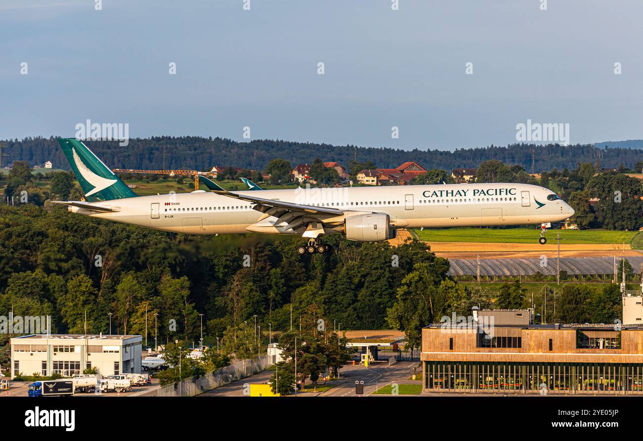 Zurich, Switzerland, 4th Aug 2024: A Cathay Pacific Airbus A350-1000 is on final approach to Zurich Airport. Registration B-LXK.  (Photo by Jonas Phil Stock Photo