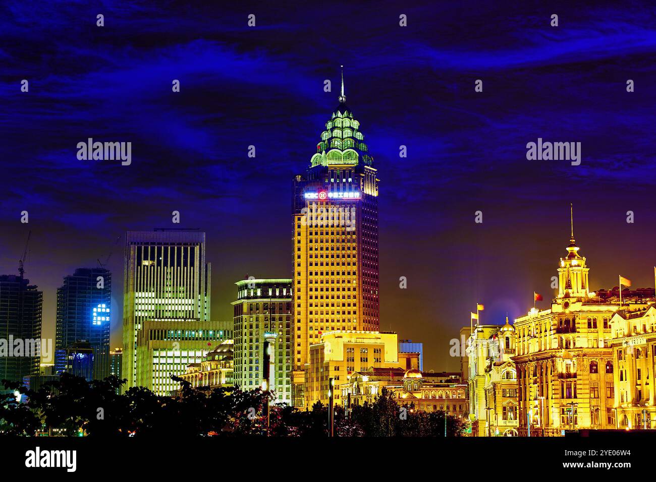 Broadway building shanghai hi-res stock photography and images - Alamy