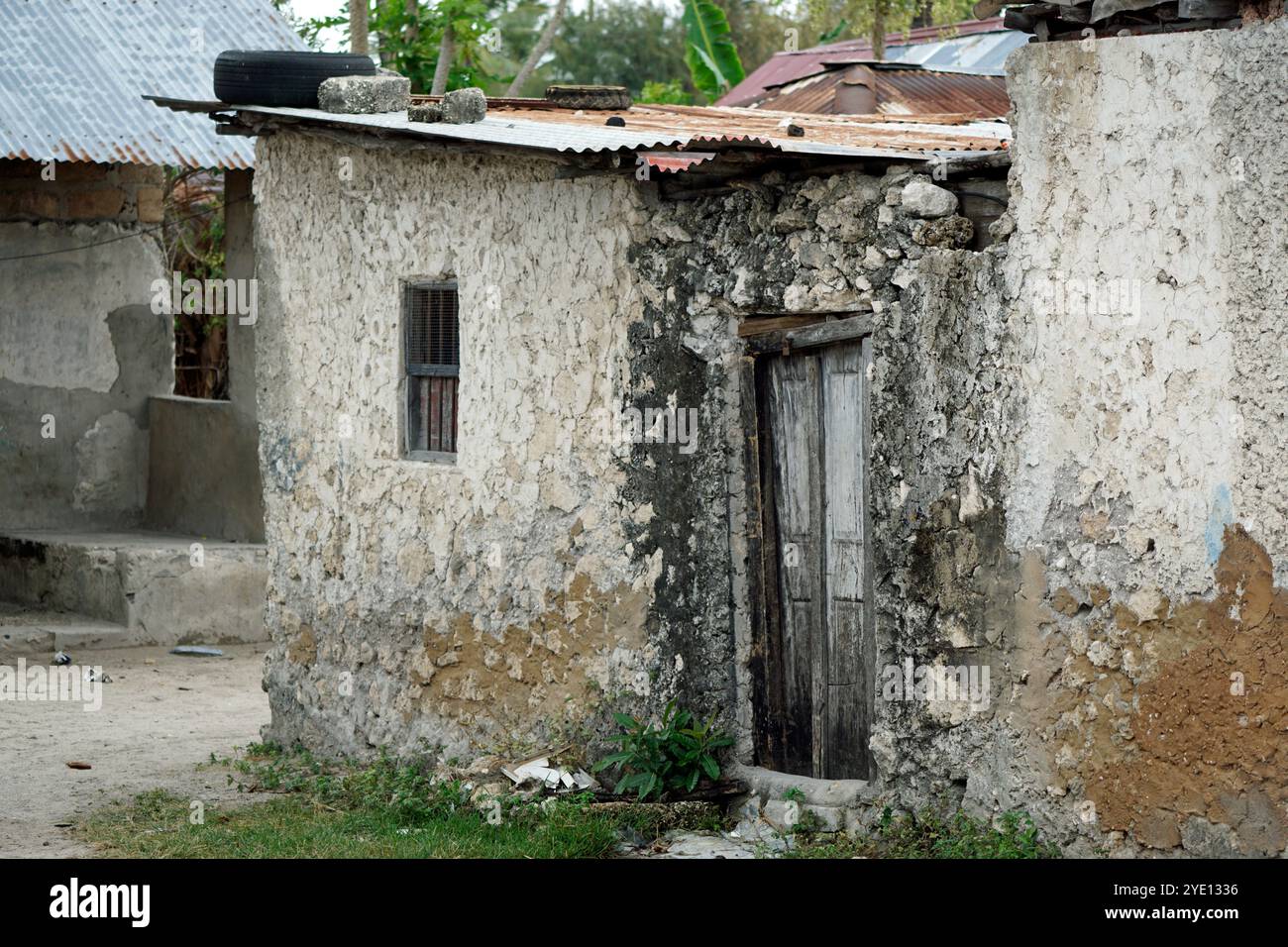 Poor Locality Rural house in zanzibar hi-res stock photography and images - Alamy