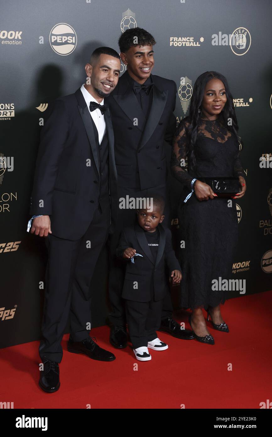 Lamine Yamal His Younger Brother And His Parents Sheila Ebana And Lamine Yamal His Younger Brother And His Parents Sheila Ebana And