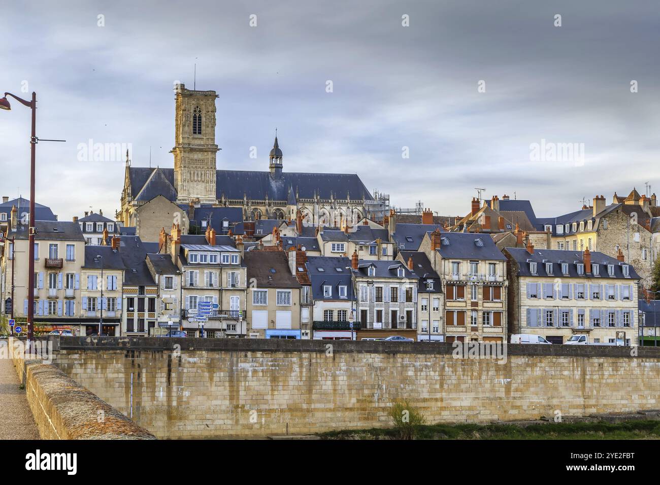 Nevers overview hi-res stock photography and images - Alamy