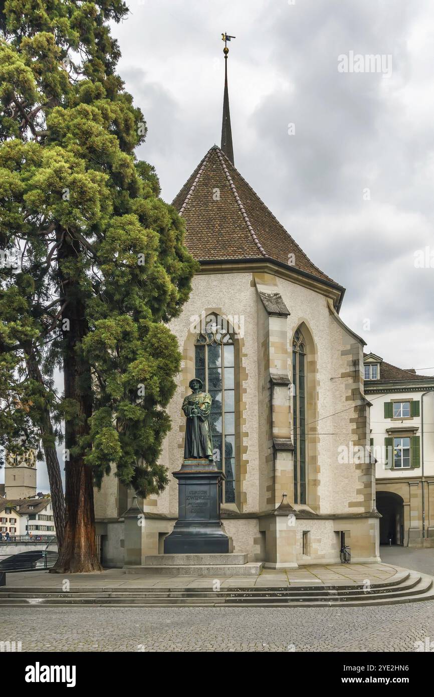 Statue of Zwingli in front of the Wasserkirche church in Zurich ...
