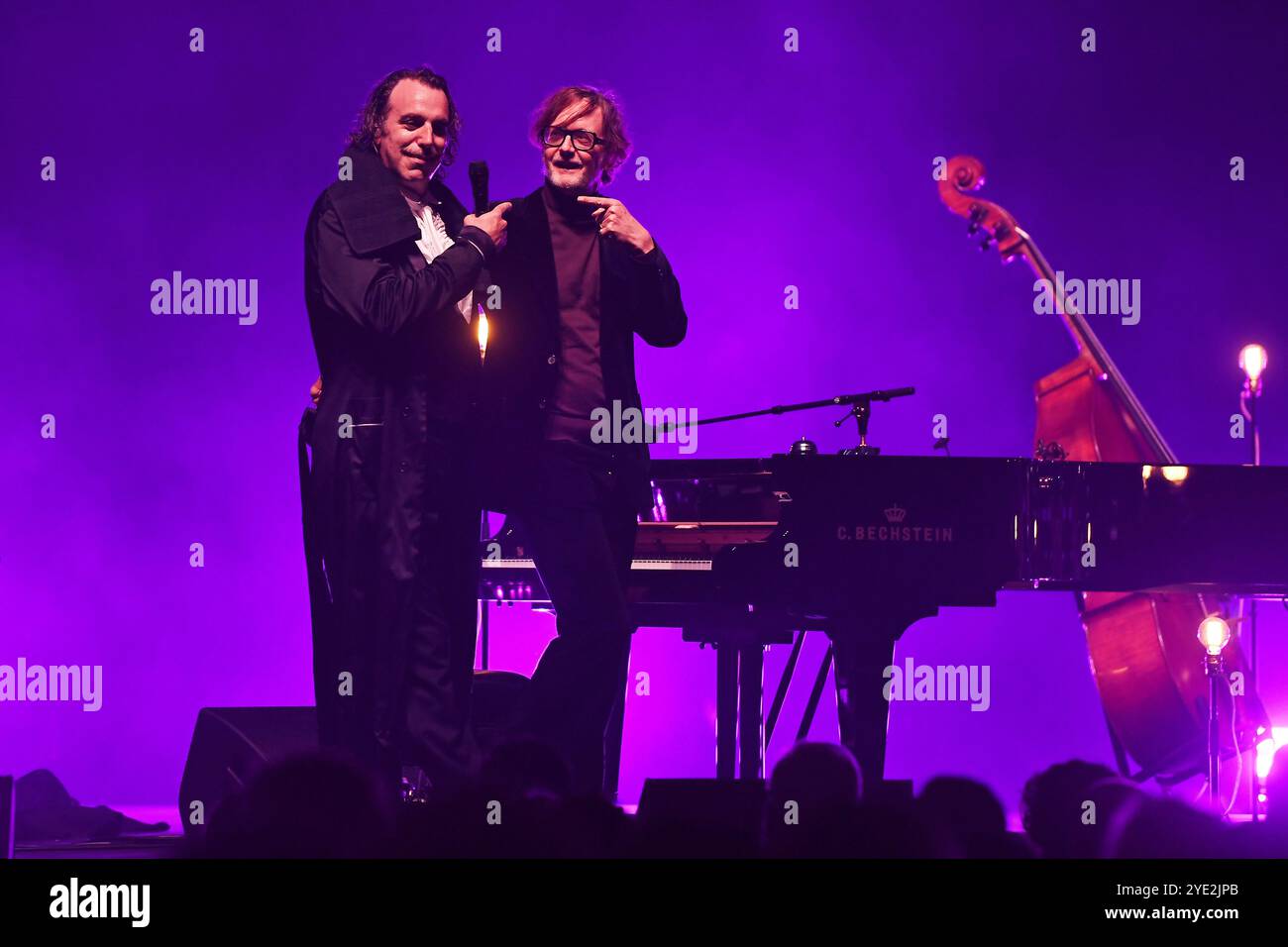 Jarvis cocker and albert cocker hi-res stock photography and images - Alamy