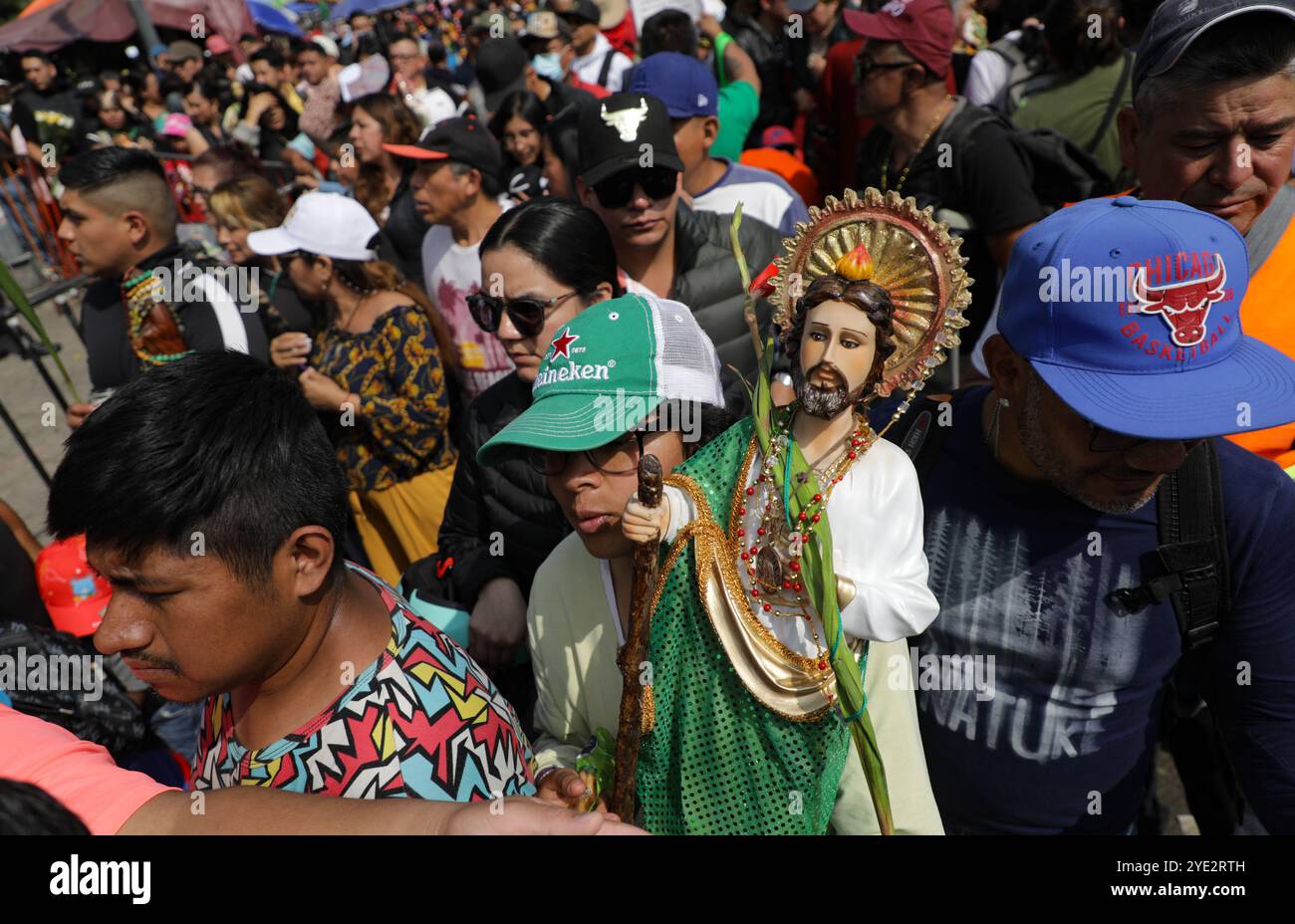 Non Exclusive: Devotees of the Saint St. Jude Thaddeus, attend the Church of San Hipolito to bless the images and give thanks for the favors granted. Stock Photo