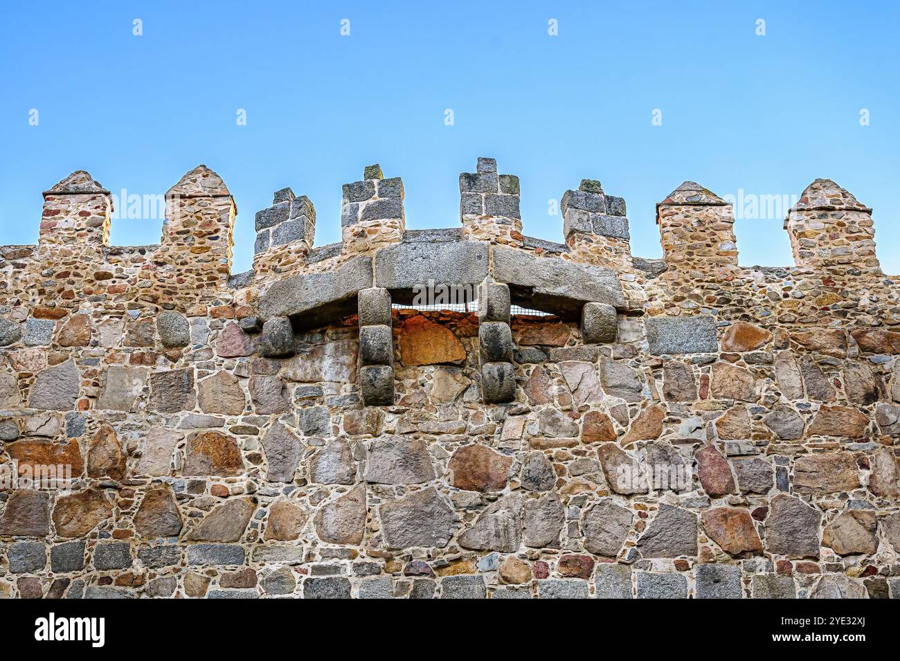 Battle Wall Medieval fortified city wall hi-res stock photography and images - Alamy