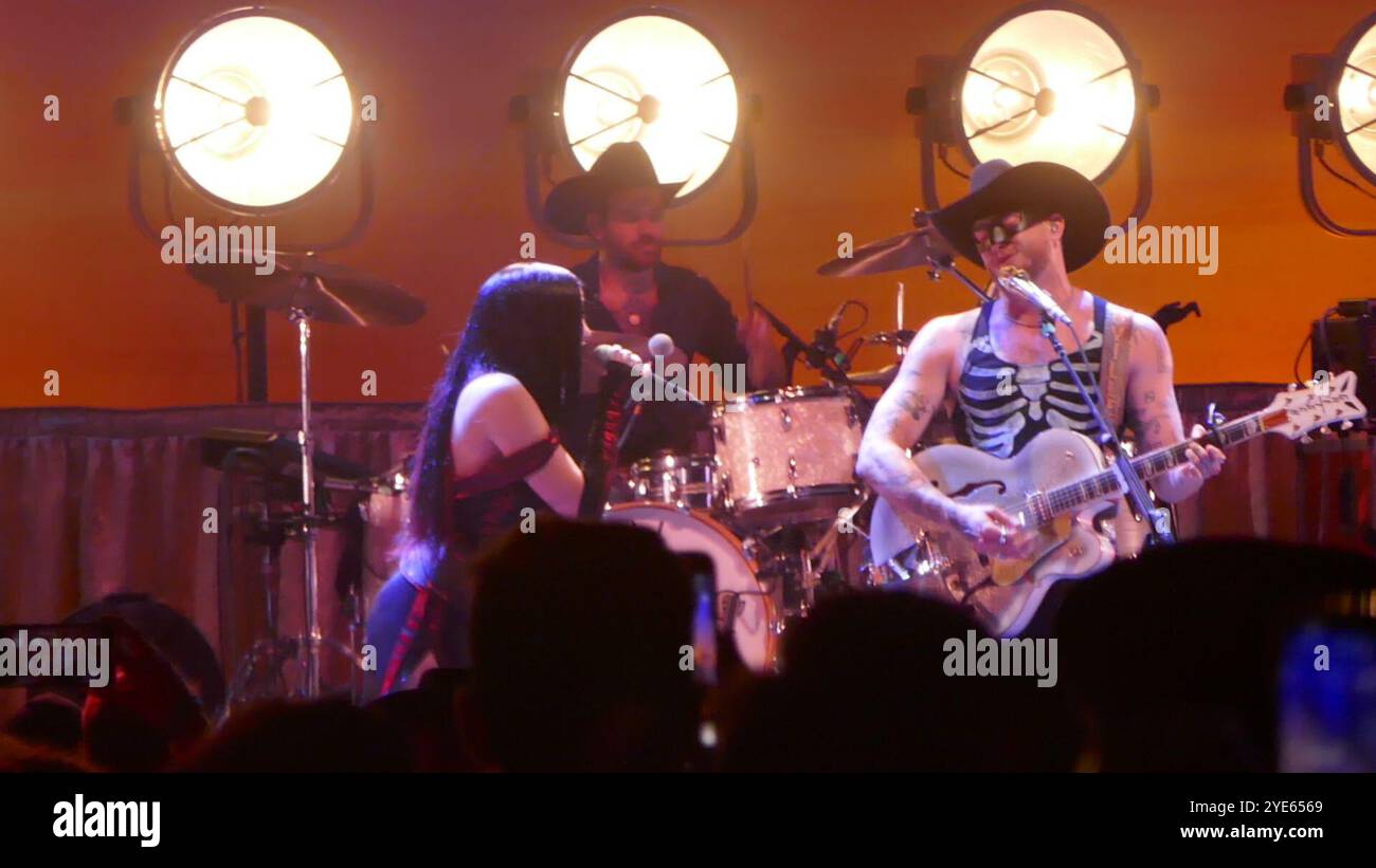 2024 GRAMMYs: Miley Cyrus Wins First-Ever GRAMMY For \, image size:1300x821