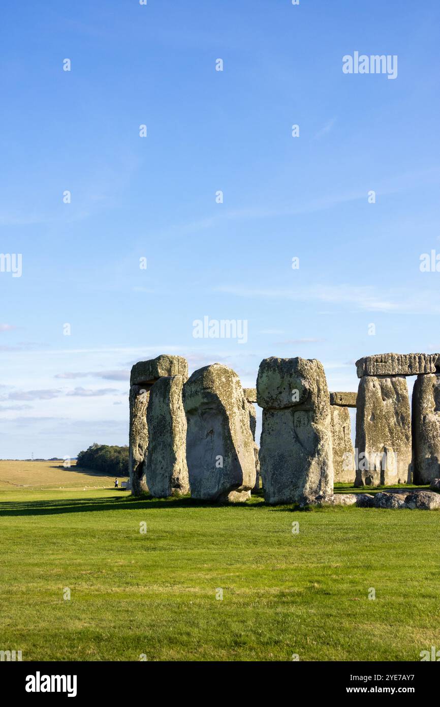 Monument of Stonehenge during a afternoon in England Stock Photo - Alamy