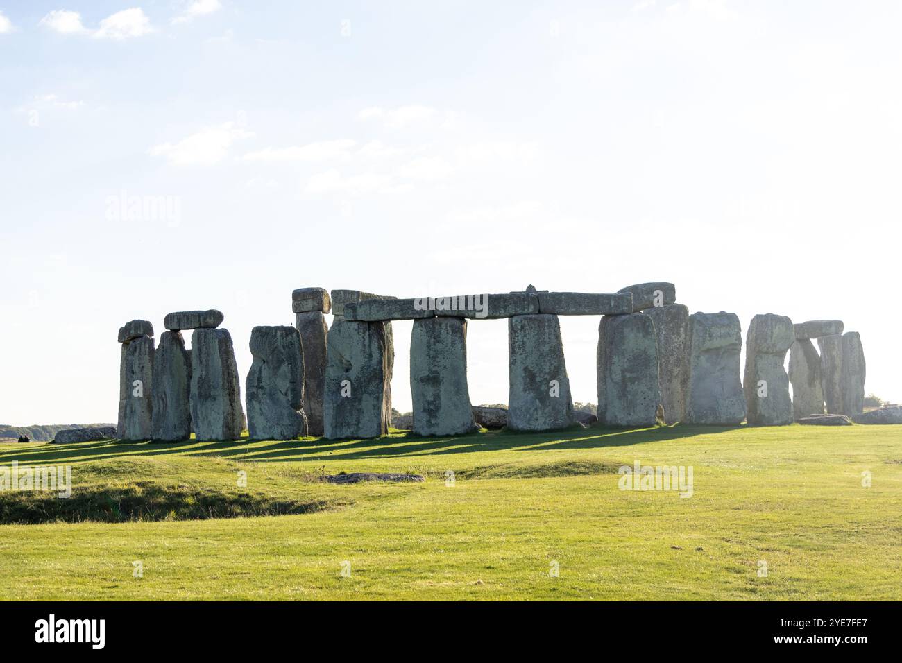Monument of Stonehenge during a afternoon in England Stock Photo - Alamy