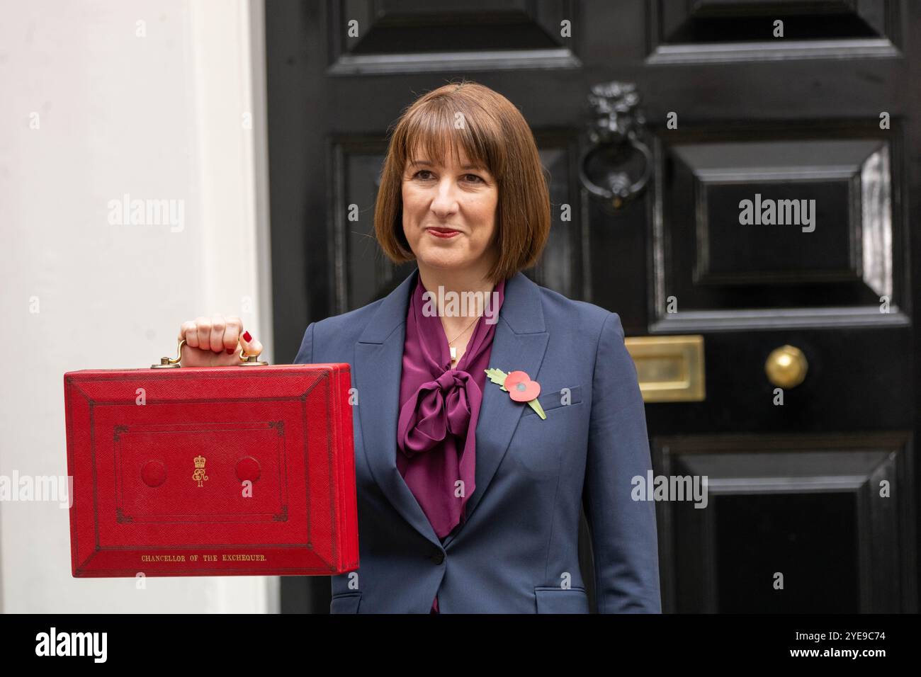 London, UK. 30th Oct, 2024. Rachel Reeves, Chancellor of the Exchequer, leaves 11 Downing Street to give the first labour budget in 14 years and as the first female Chancellor of the Exchequer, Credit: Ian Davidson/Alamy Live News Stock Photo