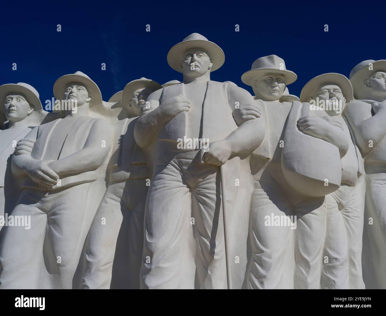 monument-to-the-cante-alentejano-hi-res-stock-photography-and-images