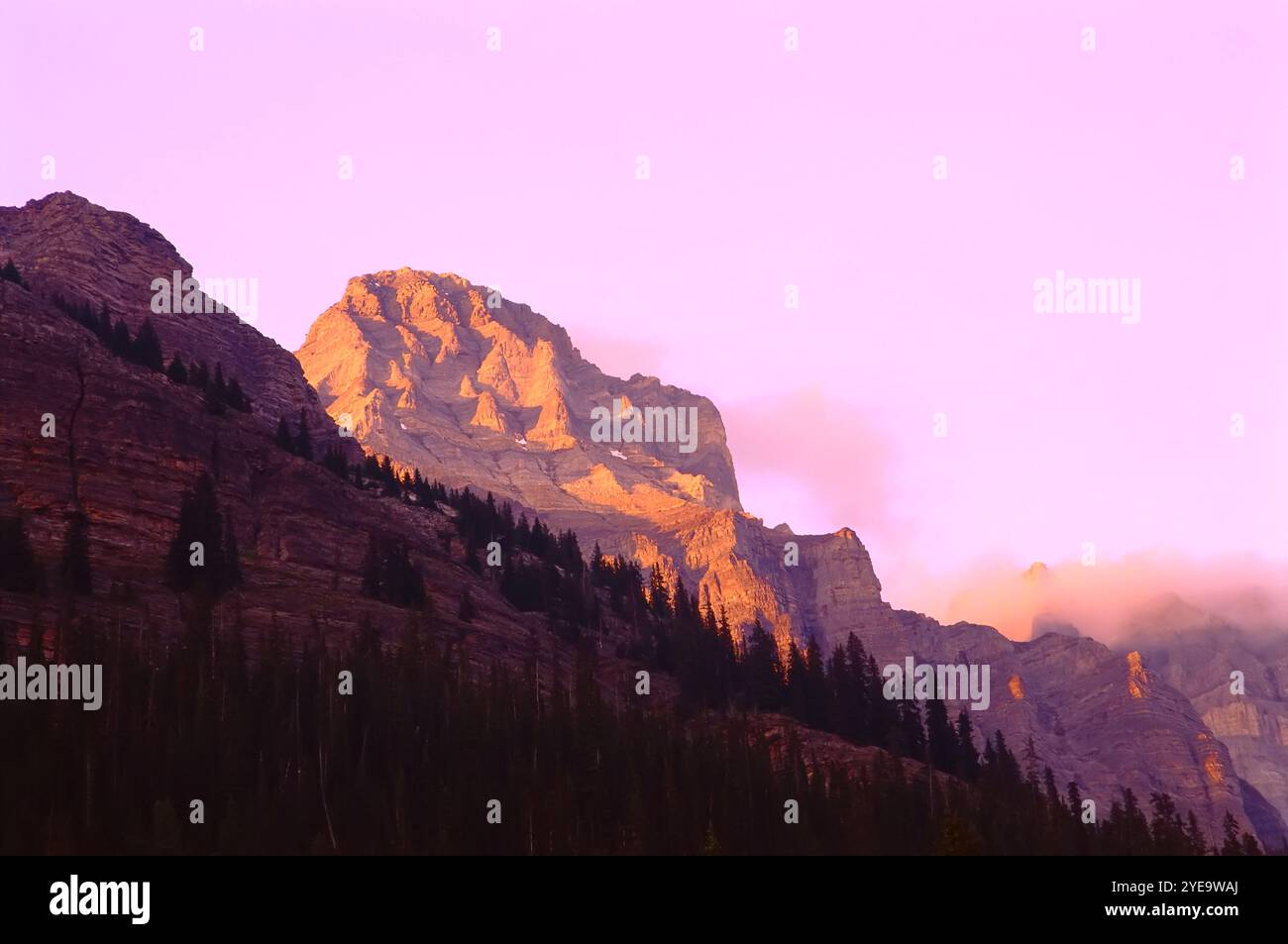 Yoho national park canada dusk hi-res stock photography and images - Alamy