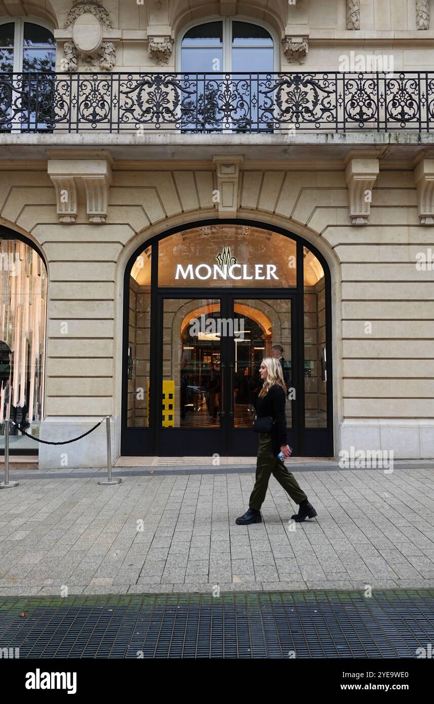 Moncler store hi res stock photography and images Alamy