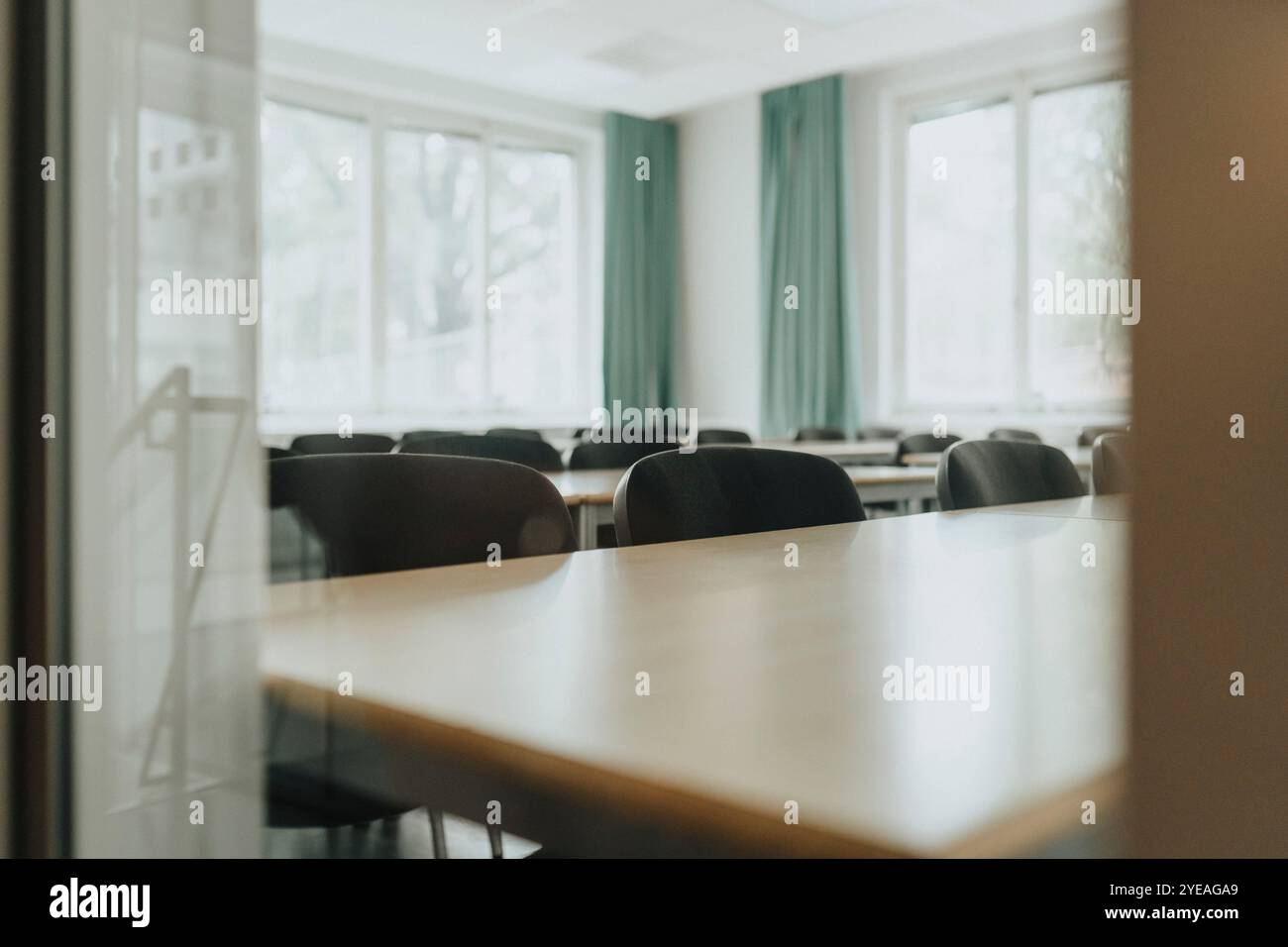 Empty high school classroom hi-res stock photography and images - Alamy