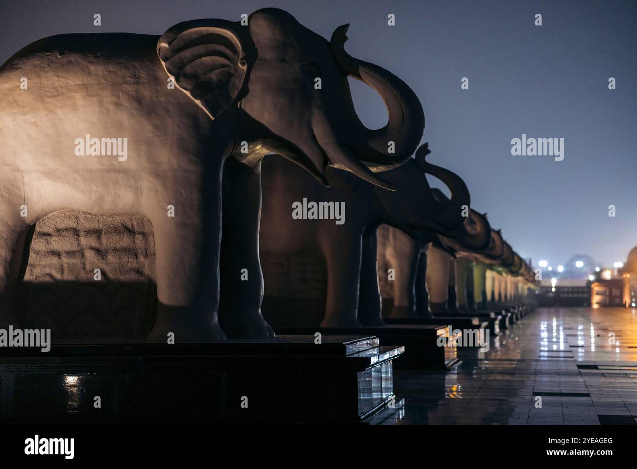 dr-babasaheb-ambedkar-memorial-park-at-night-with-lights-illuminating