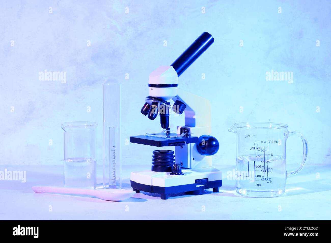 Lab spoon hi-res stock photography and images - Alamy