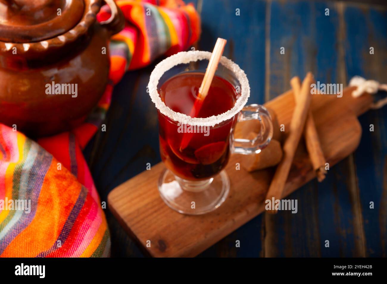 Ponche de Frutas Navideño. In Mexico, Christmas fruit punch is a hot ...