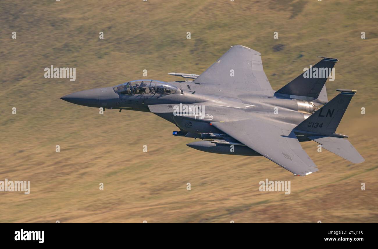 Fixed wing multi engine hi-res stock photography and images - Alamy