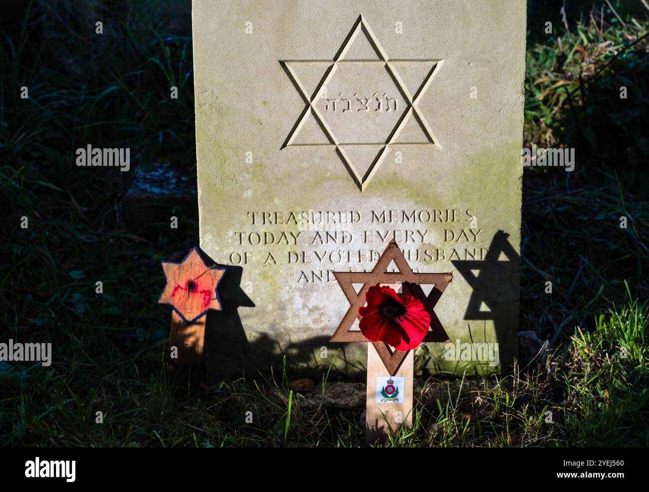 Jewish grave of Lieutenant P.L. Moss of the Intelligent Corps at The Old Jewish Cemetery in Southampton Common, Southampton, Hampshire, England, UK Stock Photo