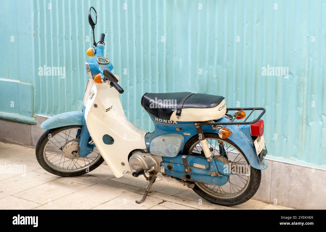 Old honda motorcycle hi res stock photography and images Alamy