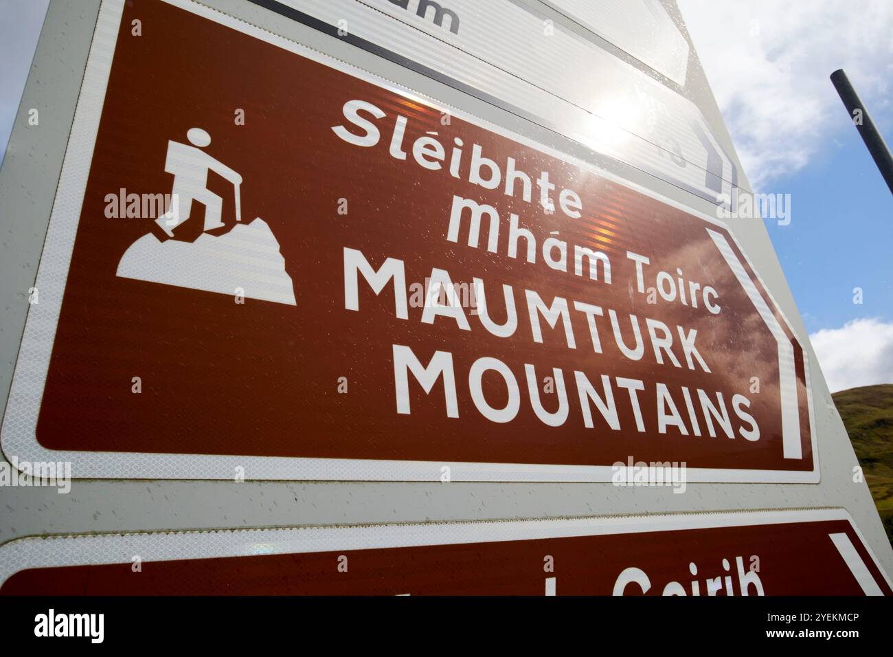 brown tourist information sign and directions to the maumturk mountains leenaun or leenane, county galway, republic of ireland Stock Photo