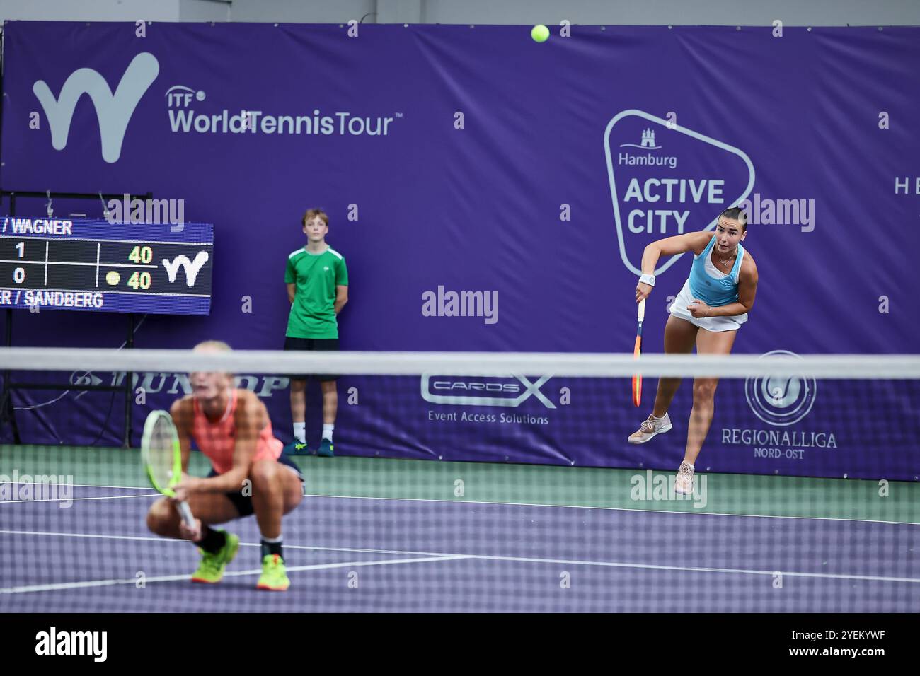 Hamburg, Hamburg, Germany. 31st Oct, 2024. Laura Boehner of Germany, serve during the Hamburg Henssler at Home Ladies Cup - Womens Tennis, ITF World Tennis Tour (Credit Image: © Mathias Schulz/ZUMA Press Wire) EDITORIAL USAGE ONLY! Not for Commercial USAGE! Stock Photo