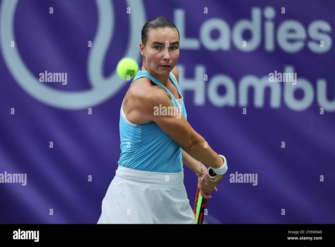 Hamburg, Hamburg, Germany. 31st Oct, 2024. Laura Boehner of Germany, returns with backhand during the Hamburg Henssler at Home Ladies Cup - Womens Tennis, ITF World Tennis Tour (Credit Image: © Mathias Schulz/ZUMA Press Wire) EDITORIAL USAGE ONLY! Not for Commercial USAGE! Stock Photo