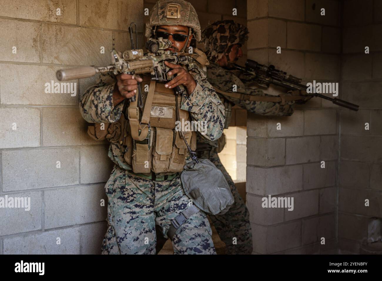 ミリタリー RIVER OPS RIFLEMAN NAVY SEAL RIVERINE OPS RIFLEMAN (DESERT CAMOUFLAGE VERSION