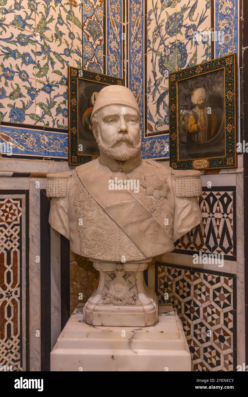 Roda Island, Old Cairo, Cairo, Egypt. February 23, 2024. Bust of Ismail ...
