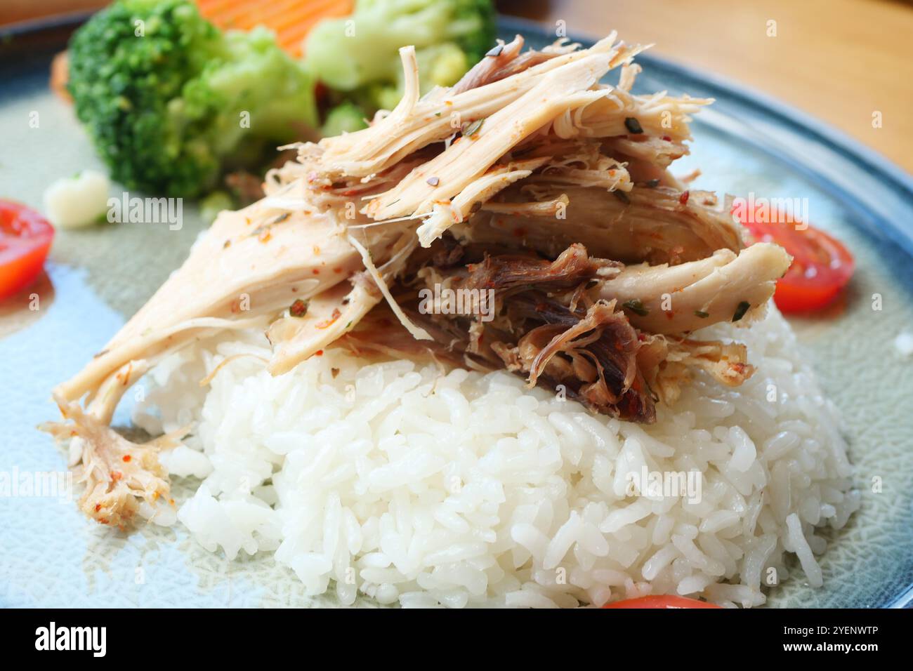 Boiled chicken, steamed rice, pink plate Stock Photo - Alamy