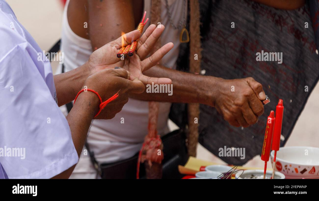 Joss paper hi-res stock photography and images - Alamy