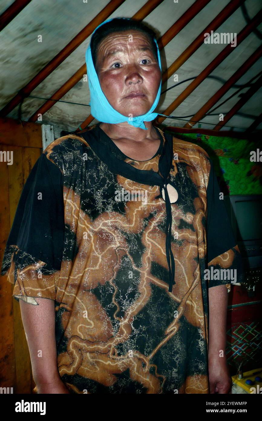 Woman. Mongolian Nomads. Mongolia Stock Photo - Alamy