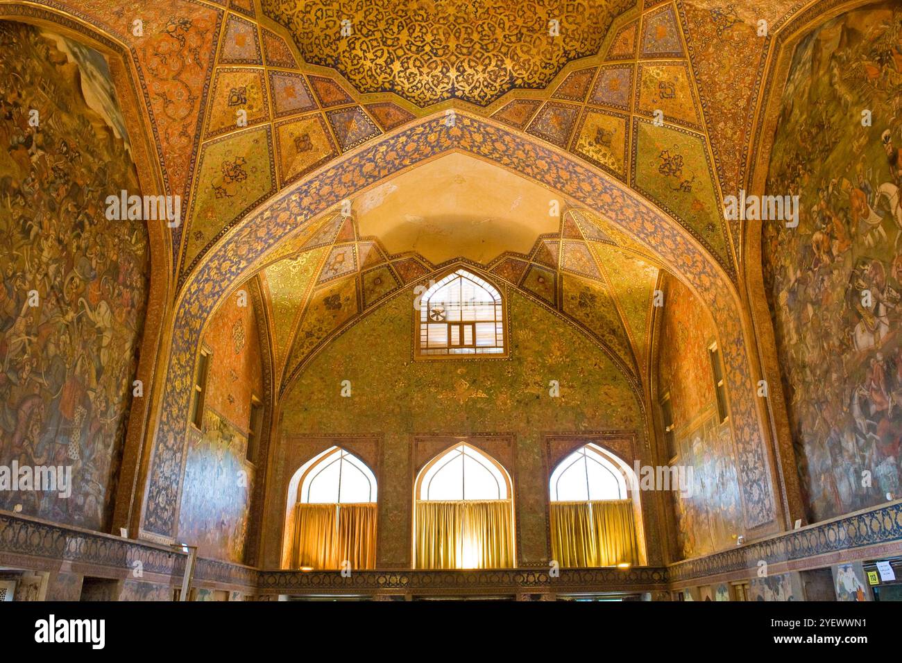 Iran. Isfahan. Chehel Sotoun Palace Stock Photo - Alamy