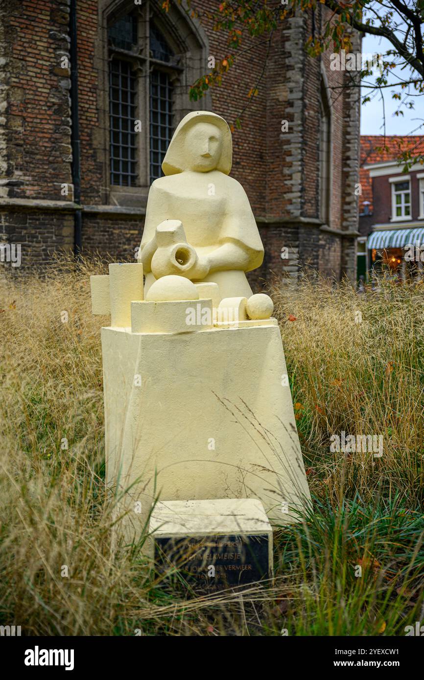 Het Melkmeisje (The Milkmaid) statue by Wim T. Schippers, Delft, The ...