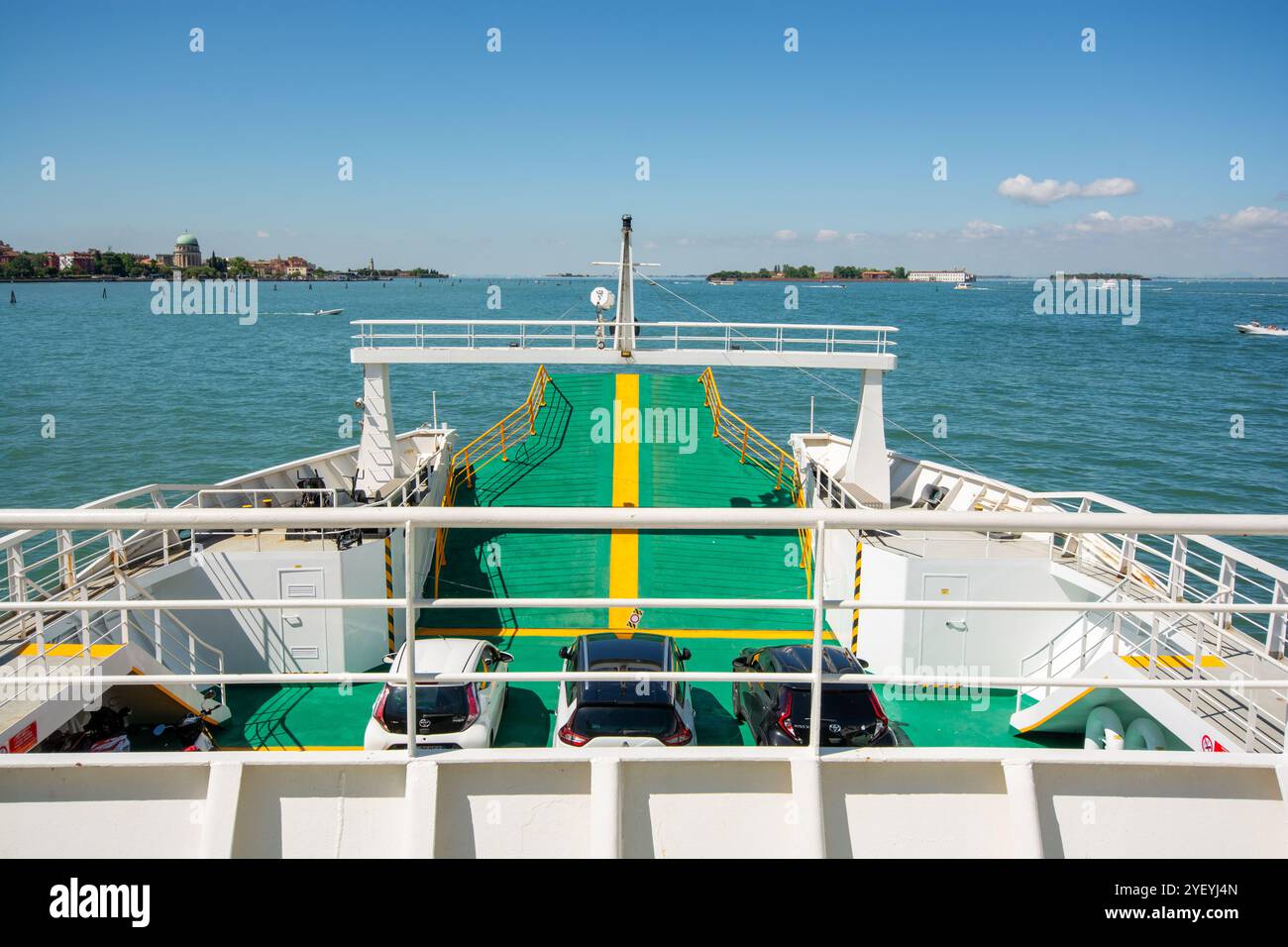 prenotazione ferry boat lido di venezia