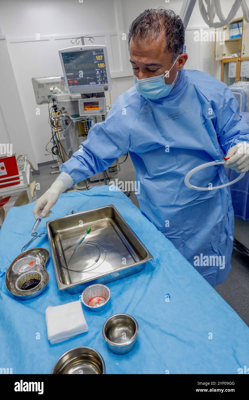 Man surgery angiography hi-res stock photography and images - Alamy