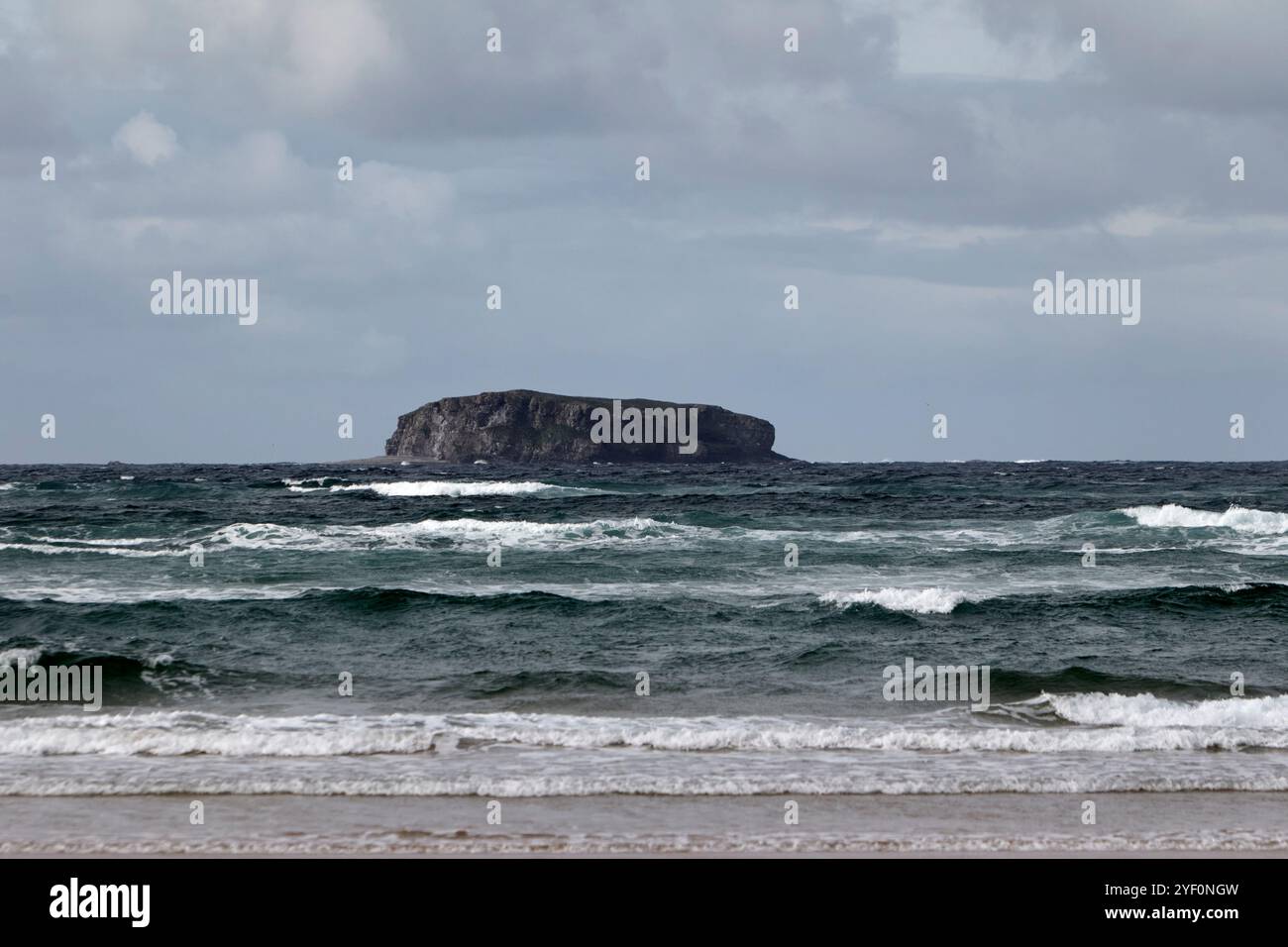 glashedy glaiseidi island as viewed from five finger strand beach, county donegal, republic of ireland Stock Photo