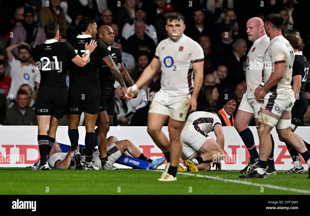 Twickenham, United Kingdom. 02nd Nov, 2024. Autumn International. England V New Zealand. Allianz Stadium. Twickenham. TRY. Try scorer Mark Tele'a (New Zealand, 3rd left) celebrates with his teammates during the England V New Zealand Autumn International rugby match at the Allianz Stadium, London, UK. Credit: Sport In Pictures/Alamy Live News Stock Photo