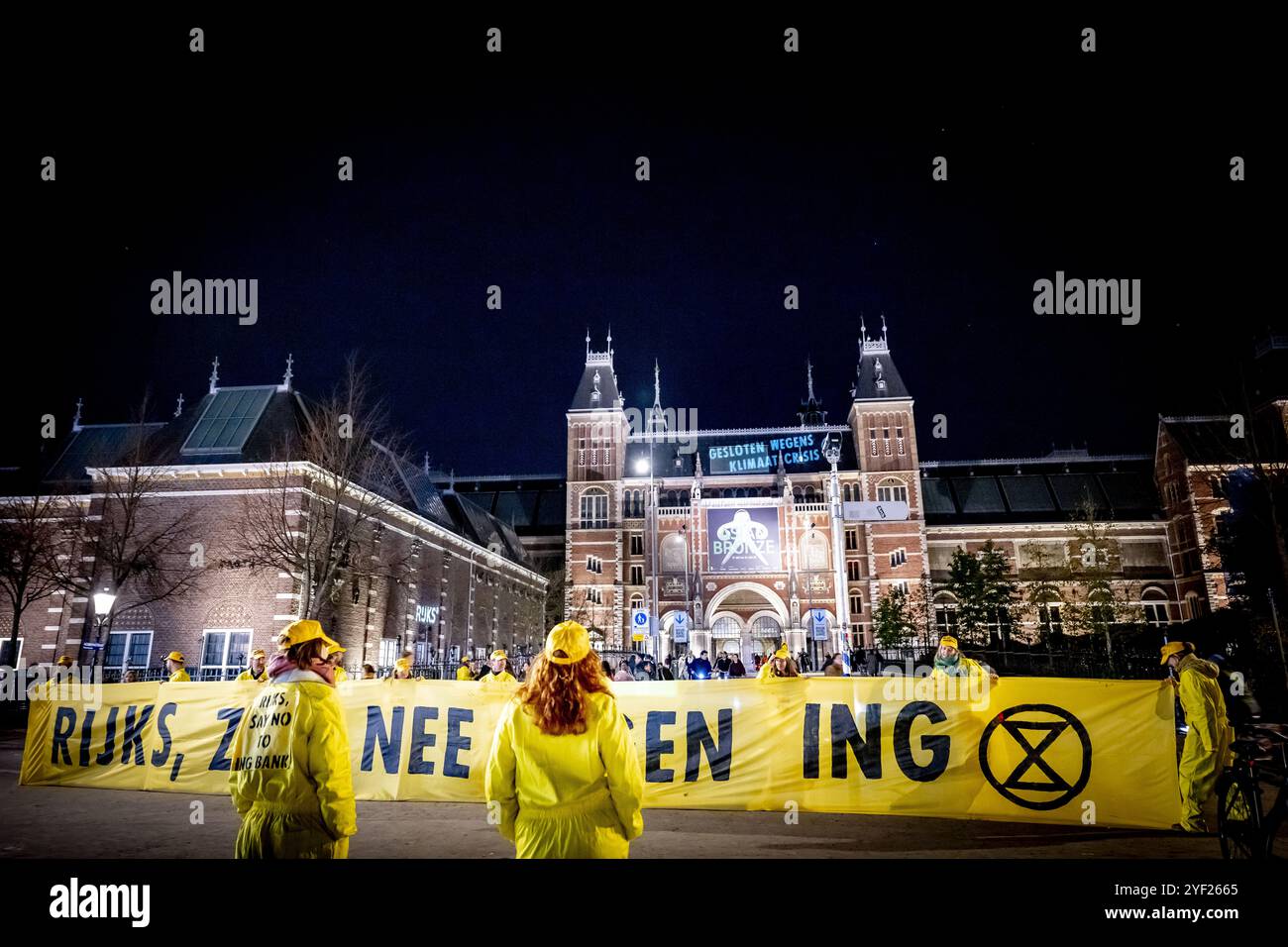 AMSTERDAM - Members of Extinction Rebellion at the Rijksmuseum. After Extinction Rebellion announced an action at the museum, the museum decided to keep its doors closed during Museum Night. ANP ROBIN UTRECHT netherlands out - belgium out Stock Photo