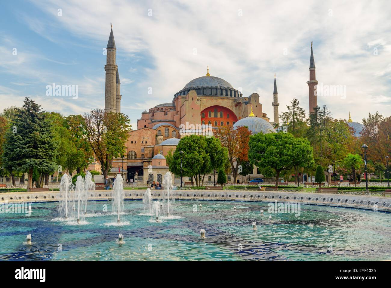 Fountain sultanahmet square hagia hi-res stock photography and images ...