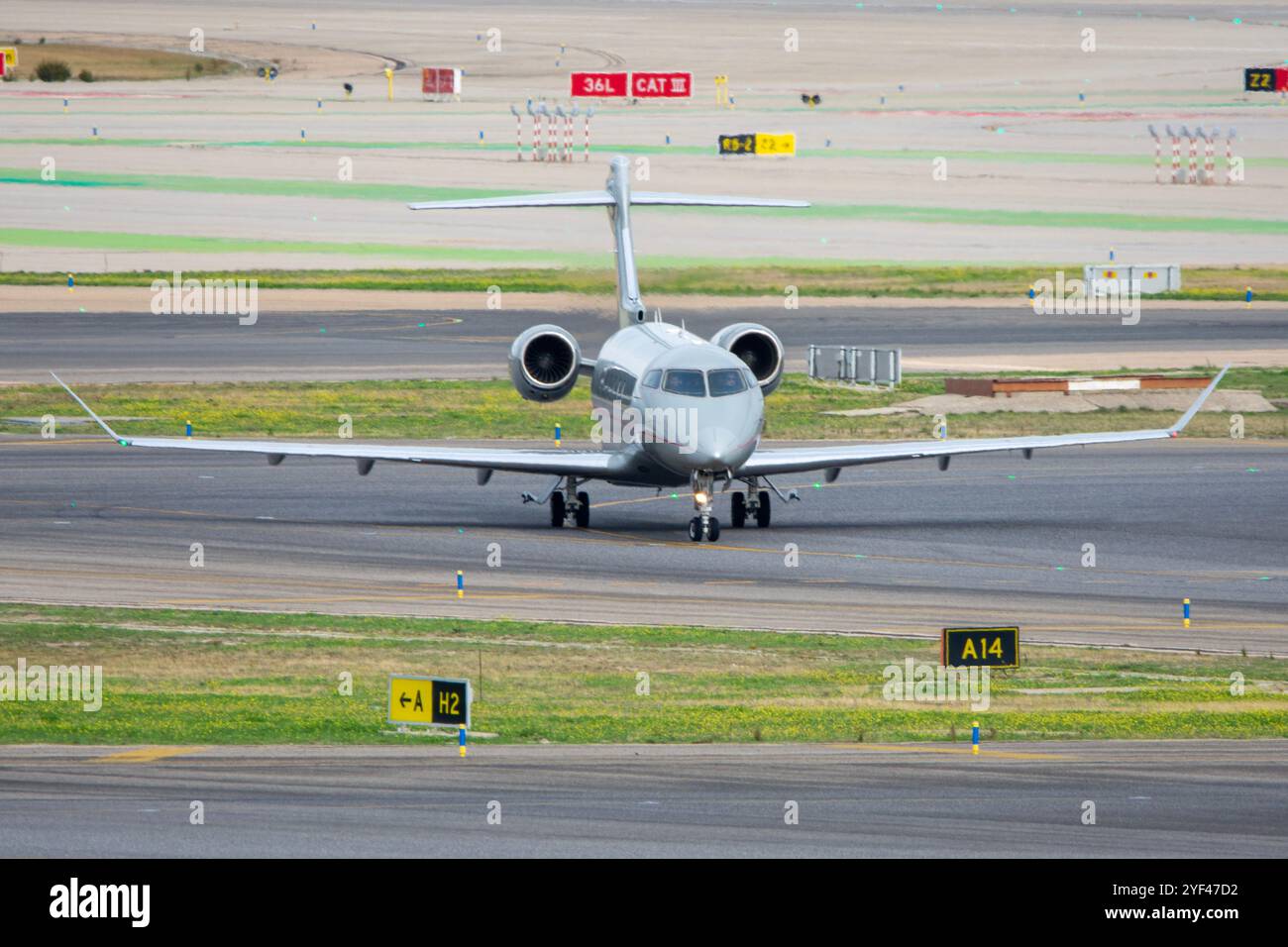 Vistajet business jet hi-res stock photography and images - Alamy