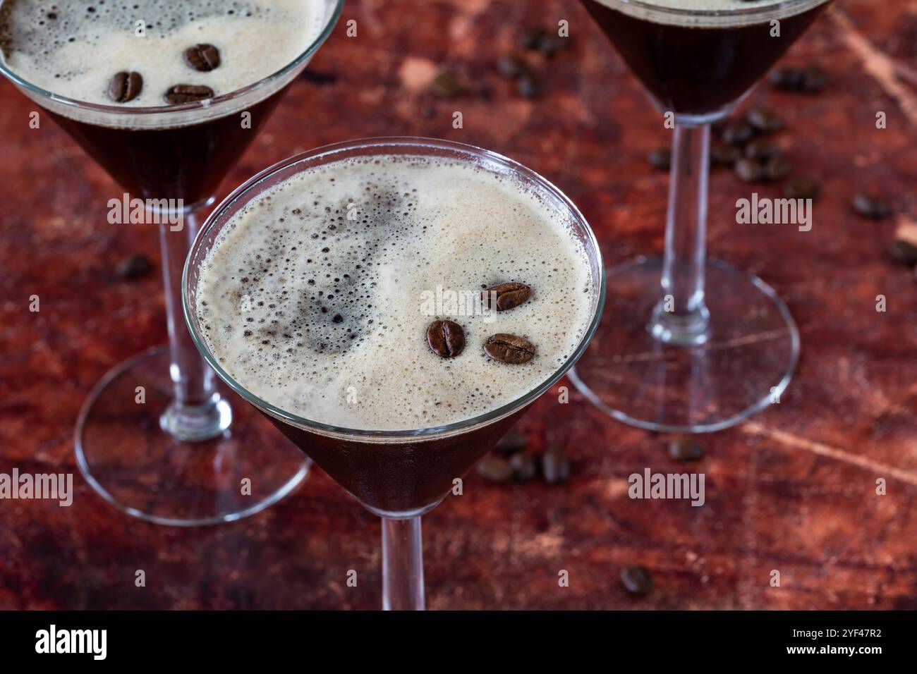 HOW TO MAKE ESPRESSO MARTINI WITH COFFEE LIQUEUR visual data 3